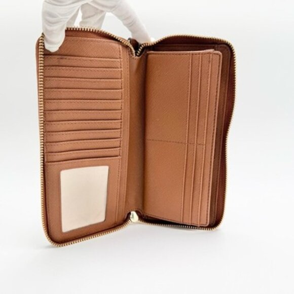 MICHAEL KORS Jet Set Travel Zip Around Continental Wallet GUC - Picture 8 of 10